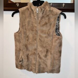 Ellen Reyes Beige Faux Fur Vest Size Small